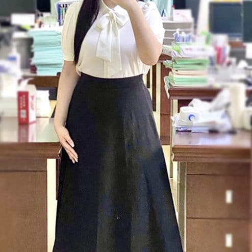 白ブラウス 優美なリボン結びブラウス