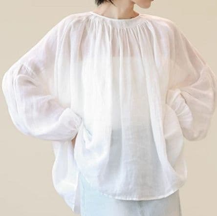 白ブラウス ふんわり袖ギャザーチュニック