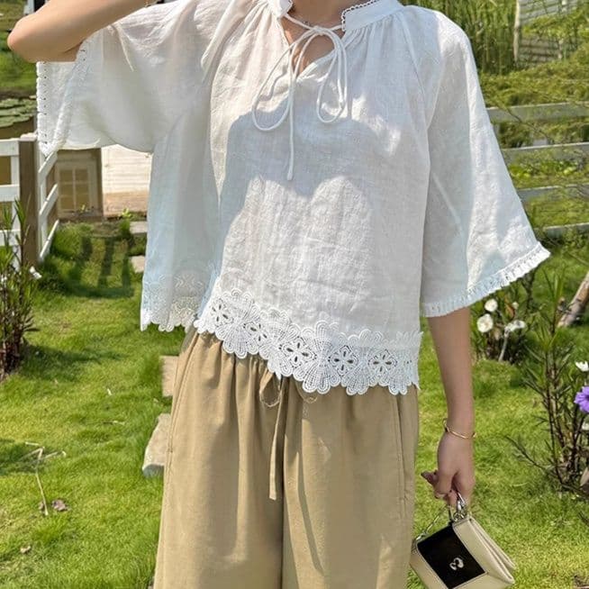 白ブラウス 優美な花レース 紐リボンブラウス